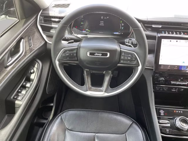 2022 Bright White Clearcoat Jeep Grand Cherokee 4xe 4xe 4X4 SUV