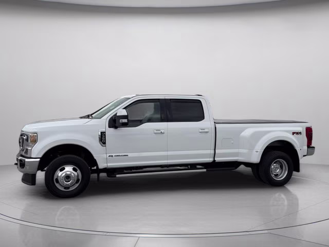 2022 White Metallic Ford Super Duty F-350 DRW Lariat 4X4 Truck