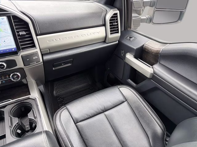 2022 White Metallic Ford Super Duty F-350 DRW Lariat 4X4 Truck