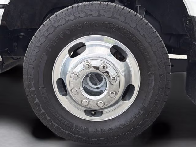 2022 White Metallic Ford Super Duty F-350 DRW Lariat 4X4 Truck