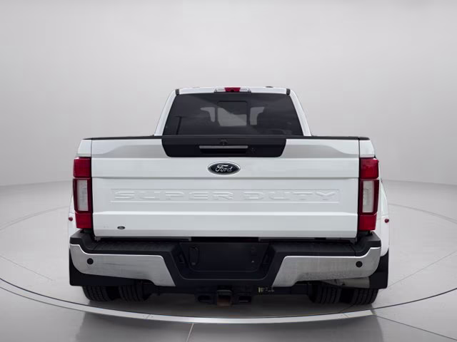 2022 White Metallic Ford Super Duty F-350 DRW Lariat 4X4 Truck