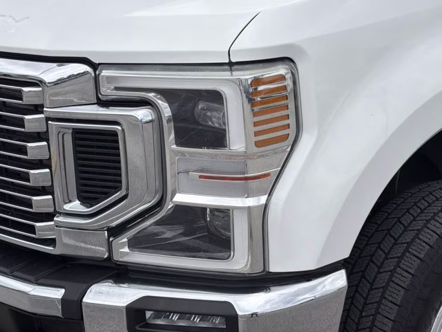 2022 White Metallic Ford Super Duty F-350 DRW Lariat 4X4 Truck