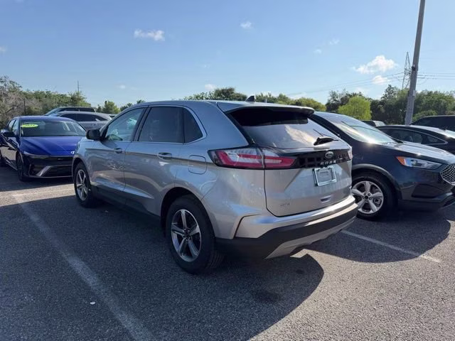 2024 Silver Metallic Ford Edge SEL AWD SUV