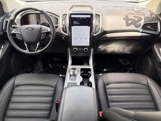 2024 Silver Metallic Ford Edge SEL AWD SUV