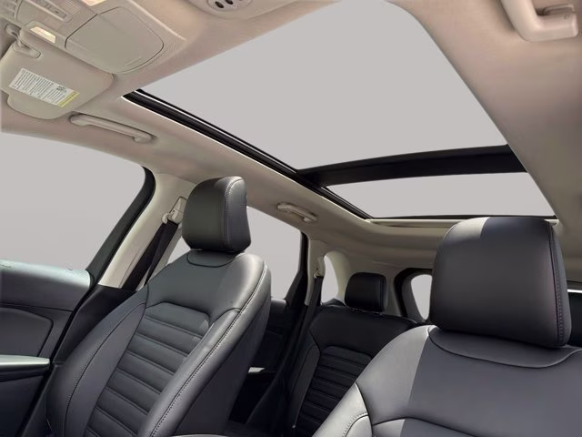 2024 Silver Metallic Ford Edge SEL AWD SUV