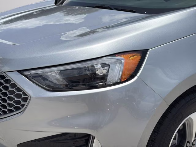 2024 Silver Metallic Ford Edge SEL AWD SUV