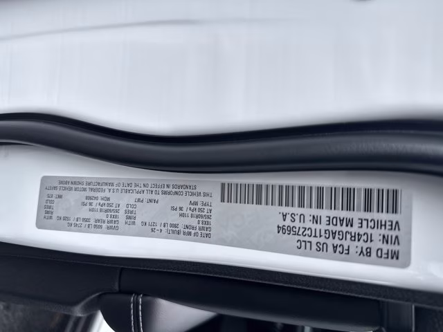 2026 Bright White Clearcoat Jeep Grand Cherokee Laredo X RWD SUV
