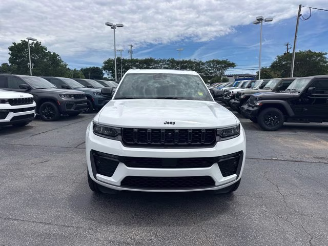 2026 Bright White Clearcoat Jeep Grand Cherokee L Limited Reserve 4X4 SUV