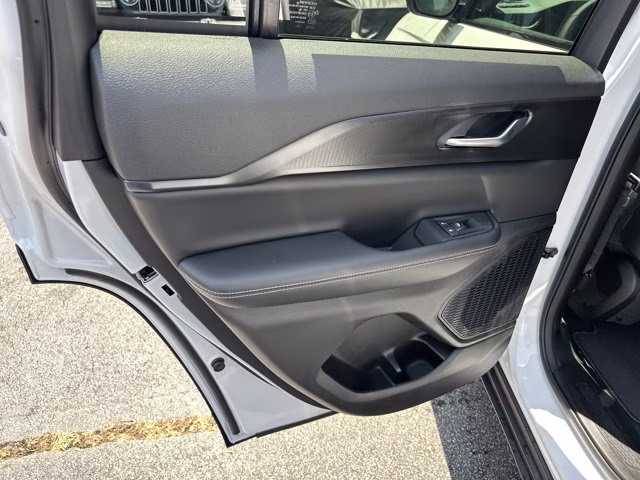 2026 Bright White Clearcoat Jeep Grand Cherokee Laredo X RWD SUV