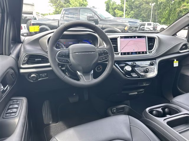 2027 Pxj Chrysler Pacifica Select FWD Van