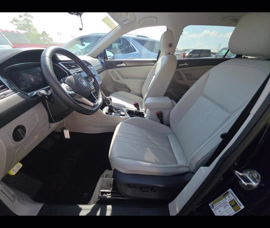 2022 Atlantic Blue Metallic Volkswagen Tiguan SE AWD SUV