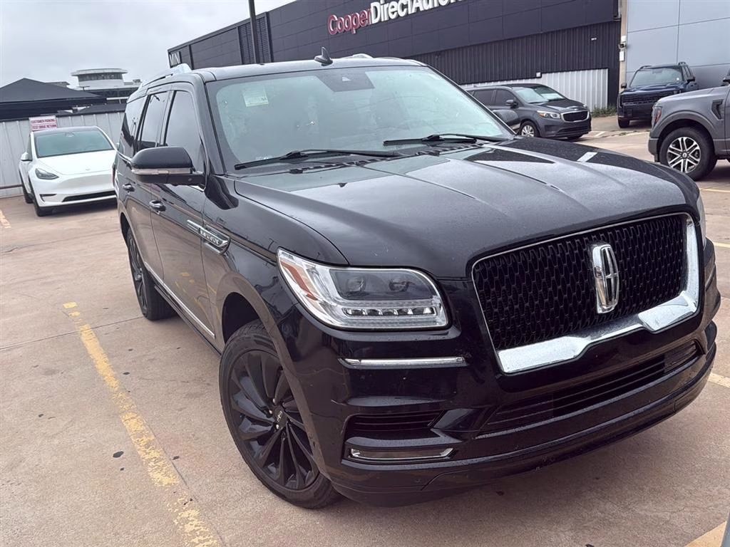 2021 Infinite Black Lincoln Navigator Reserve 4X4 SUV