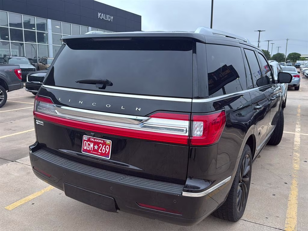 2021 Infinite Black Lincoln Navigator Reserve 4X4 SUV