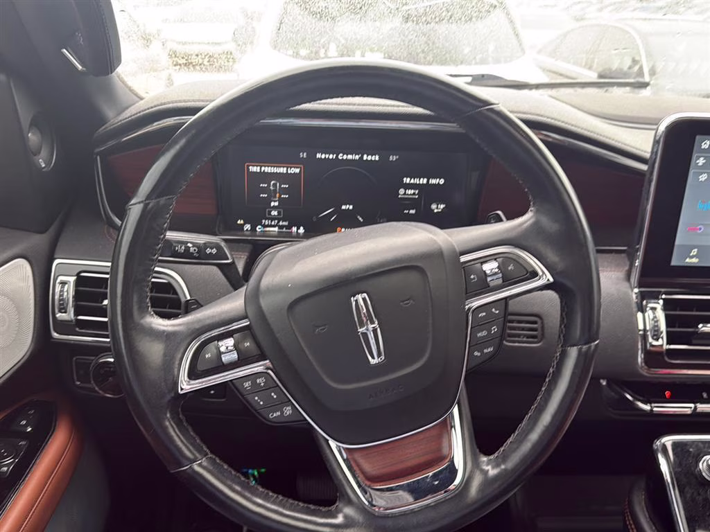 2021 Infinite Black Lincoln Navigator Reserve 4X4 SUV