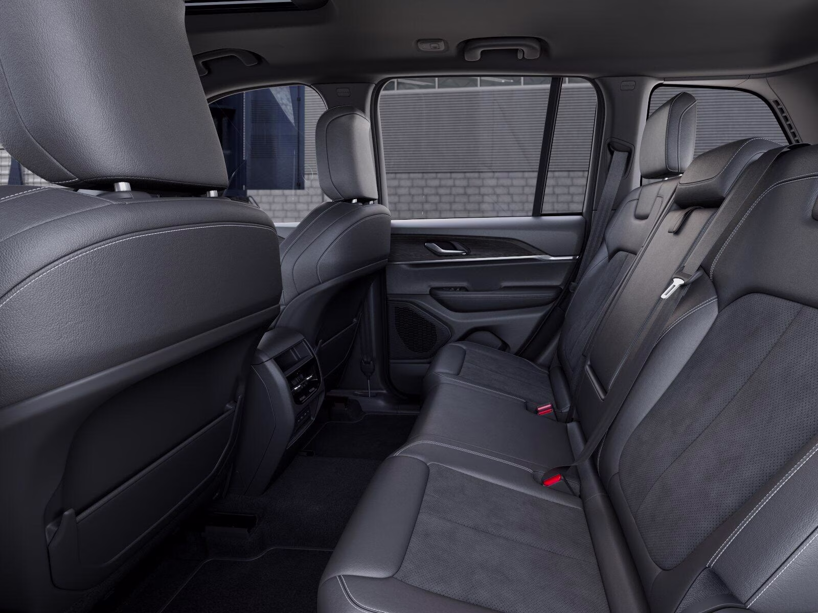 2026 Bright White Clear Coat Jeep Grand Cherokee Grand Cherokee Laredo Altitude 4x4 4X4 SUV