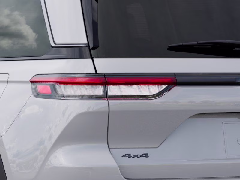 2026 Bright White Clearcoat Jeep Grand Cherokee Laredo Altitude 4X4 SUV