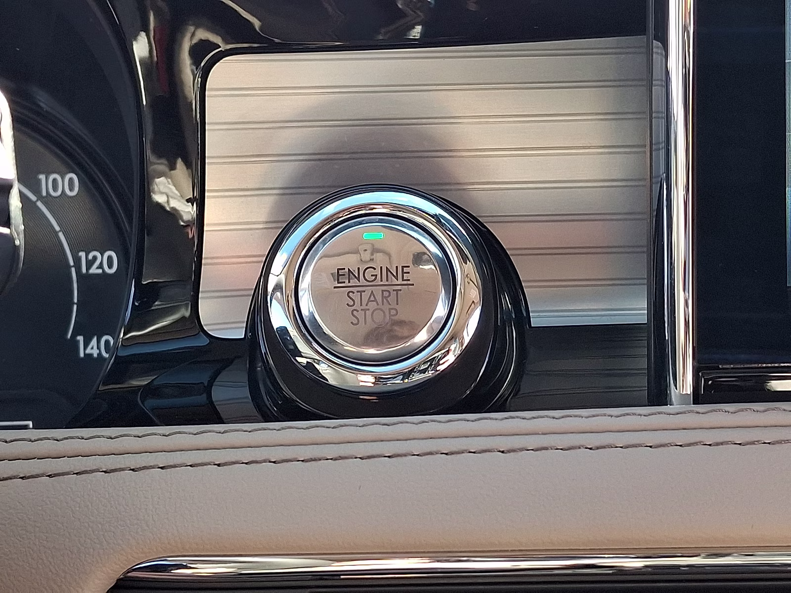2022 Ceramic Pearl Metallic Tri-Coat - GS Lincoln Corsair Standard AWD