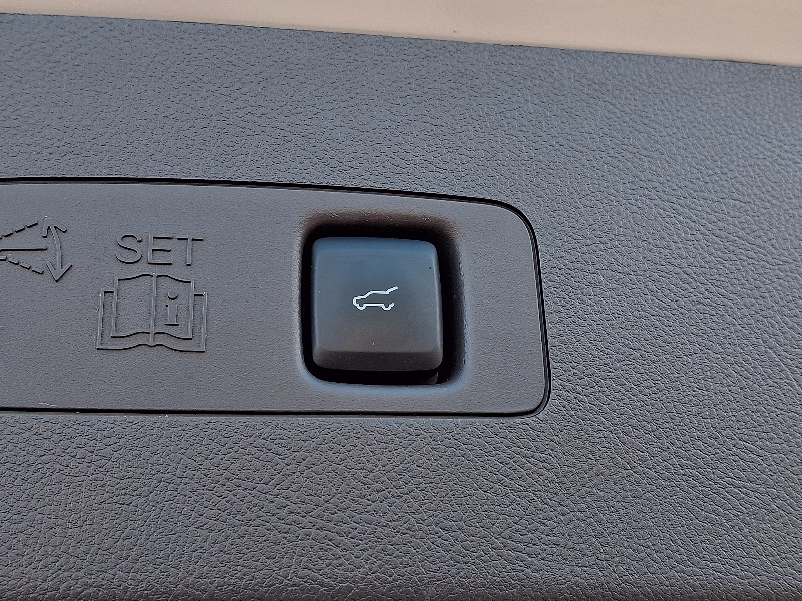 2022 Ceramic Pearl Metallic Tri-Coat - GS Lincoln Corsair Standard AWD