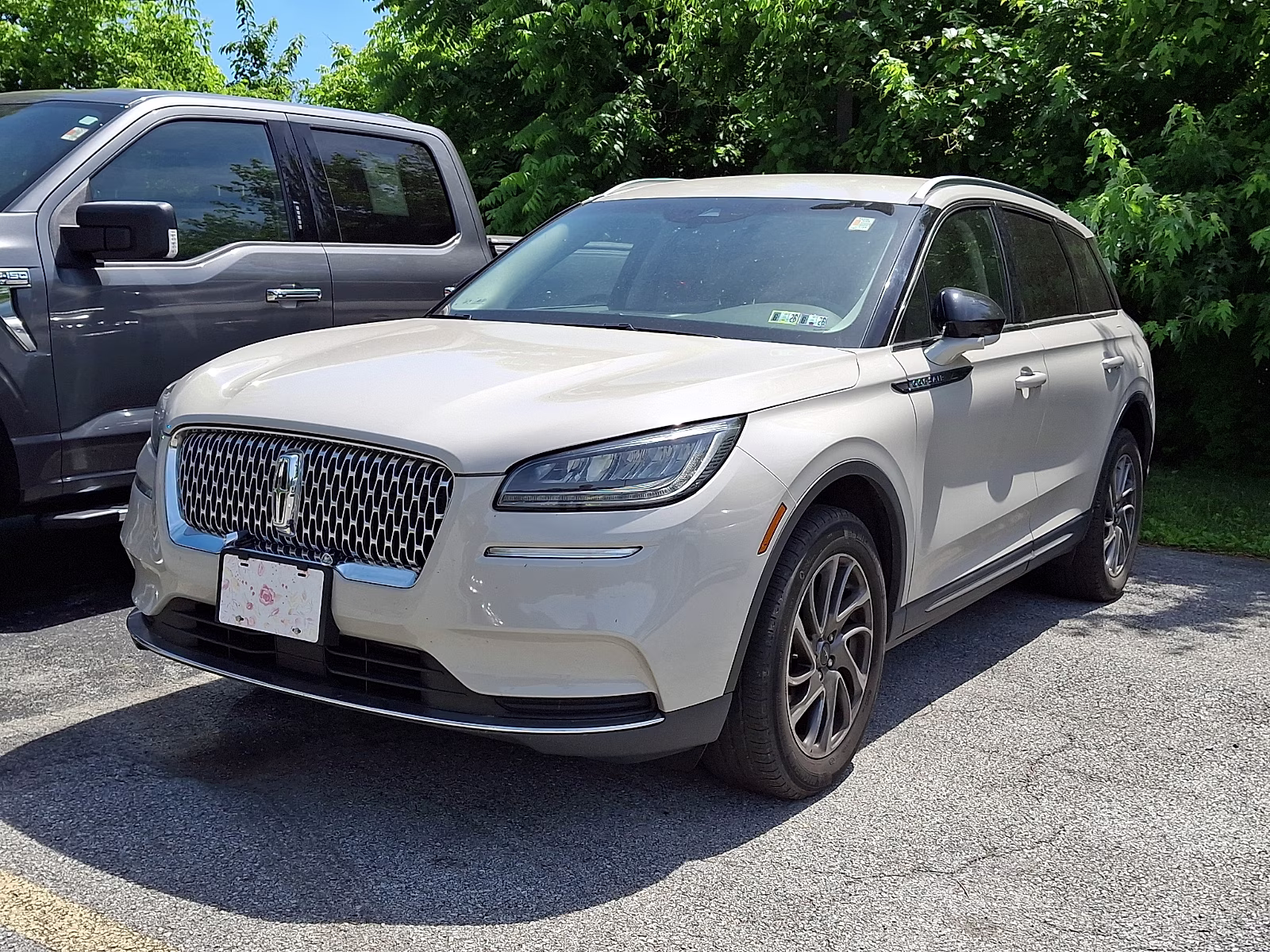 2022 Pearl Metallic Lincoln Corsair Standard AWD