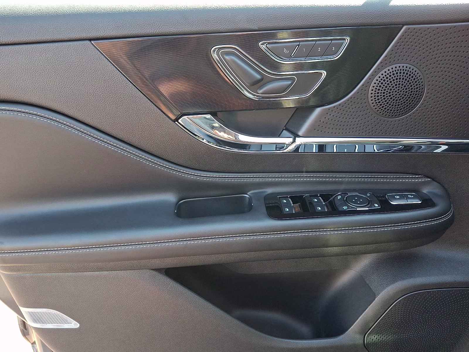 2023 Asher Gray Metallic Clearcoat - M7 Lincoln Corsair Reserve FWD