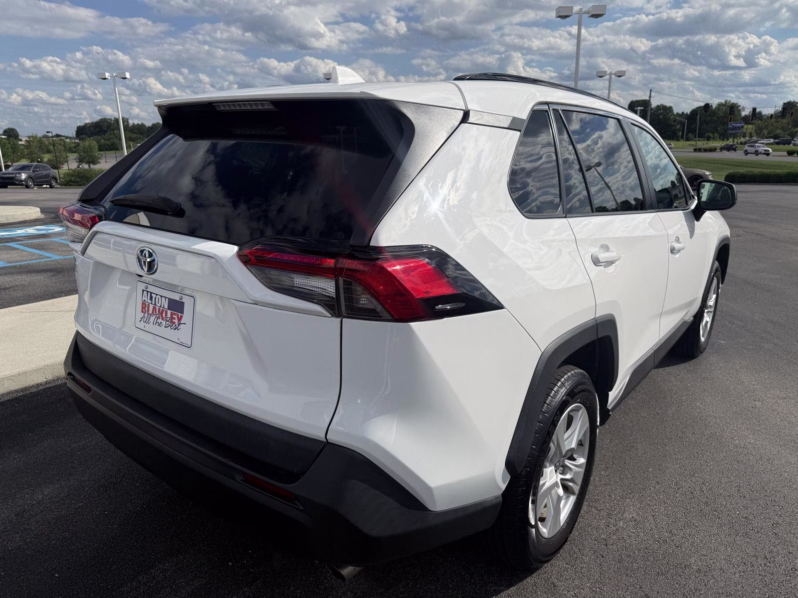 2021 Super White Toyota RAV4 Hybrid LE AWD SUV