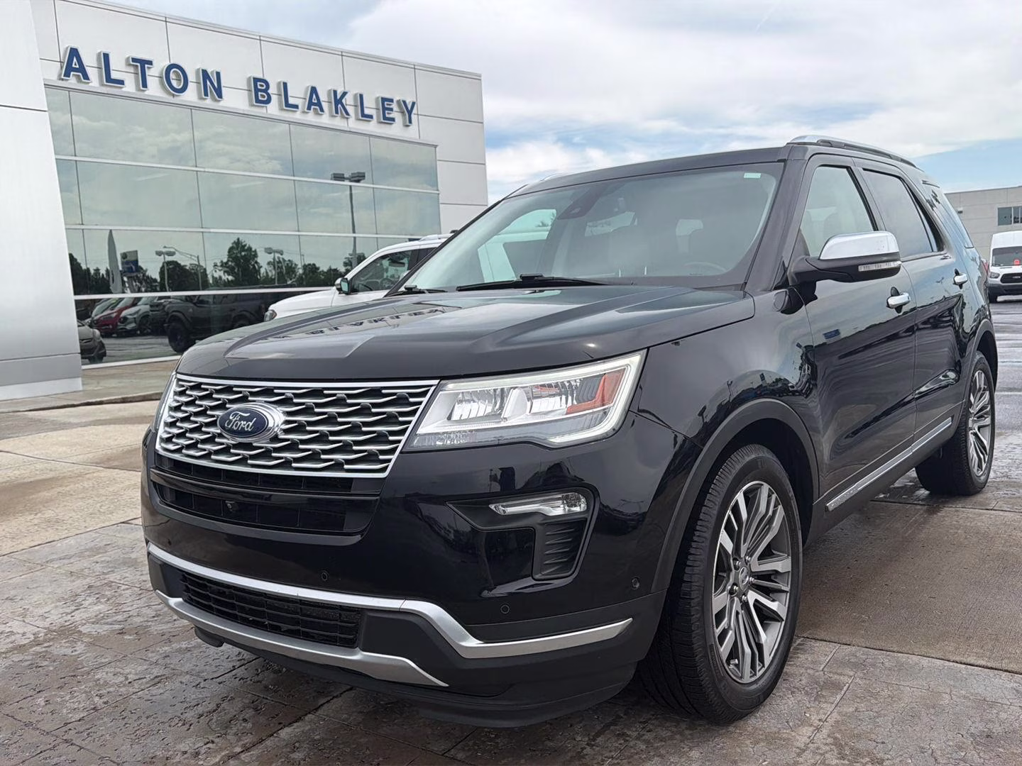 2018 Shadow Black Ford Explorer Platinum 4X4 SUV