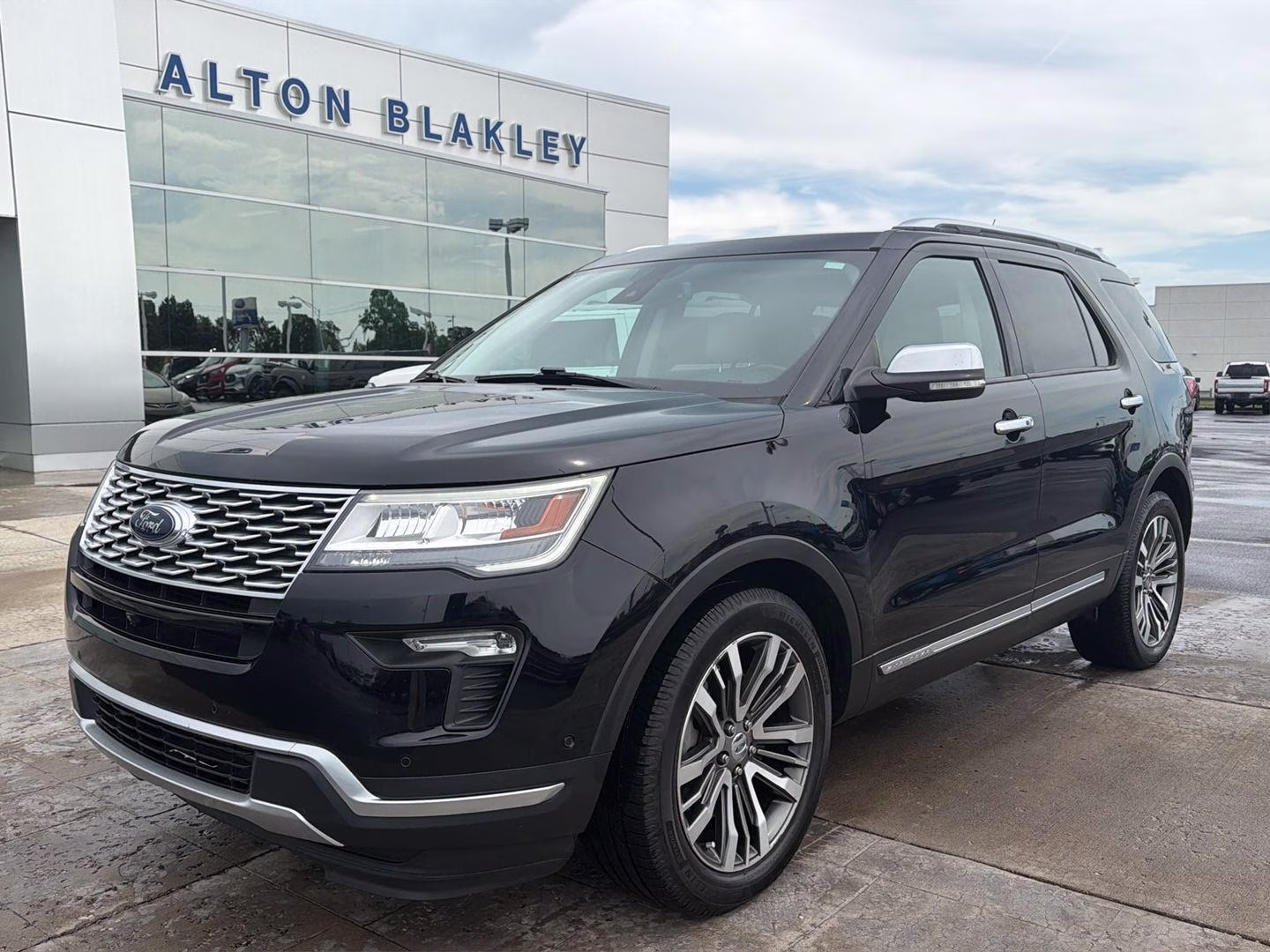2018 Shadow Black Ford Explorer Platinum 4X4 SUV