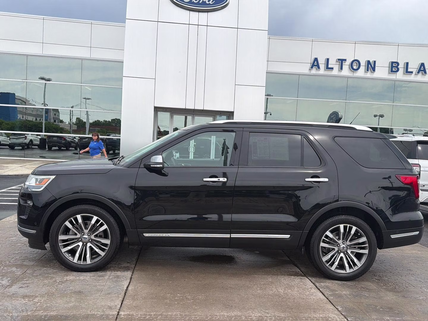 2018 Shadow Black Ford Explorer Platinum 4X4 SUV