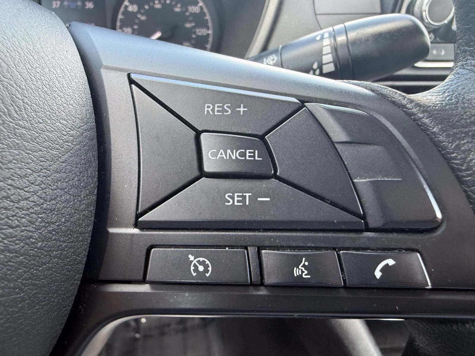 2024 Glacier White Nissan Altima 2.5 S FWD Sedan