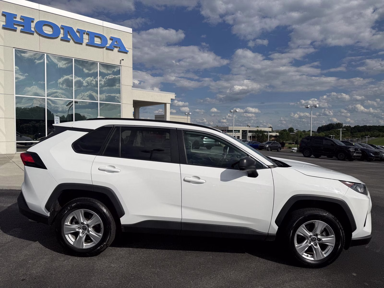 2021 Super White Toyota RAV4 Hybrid LE AWD SUV