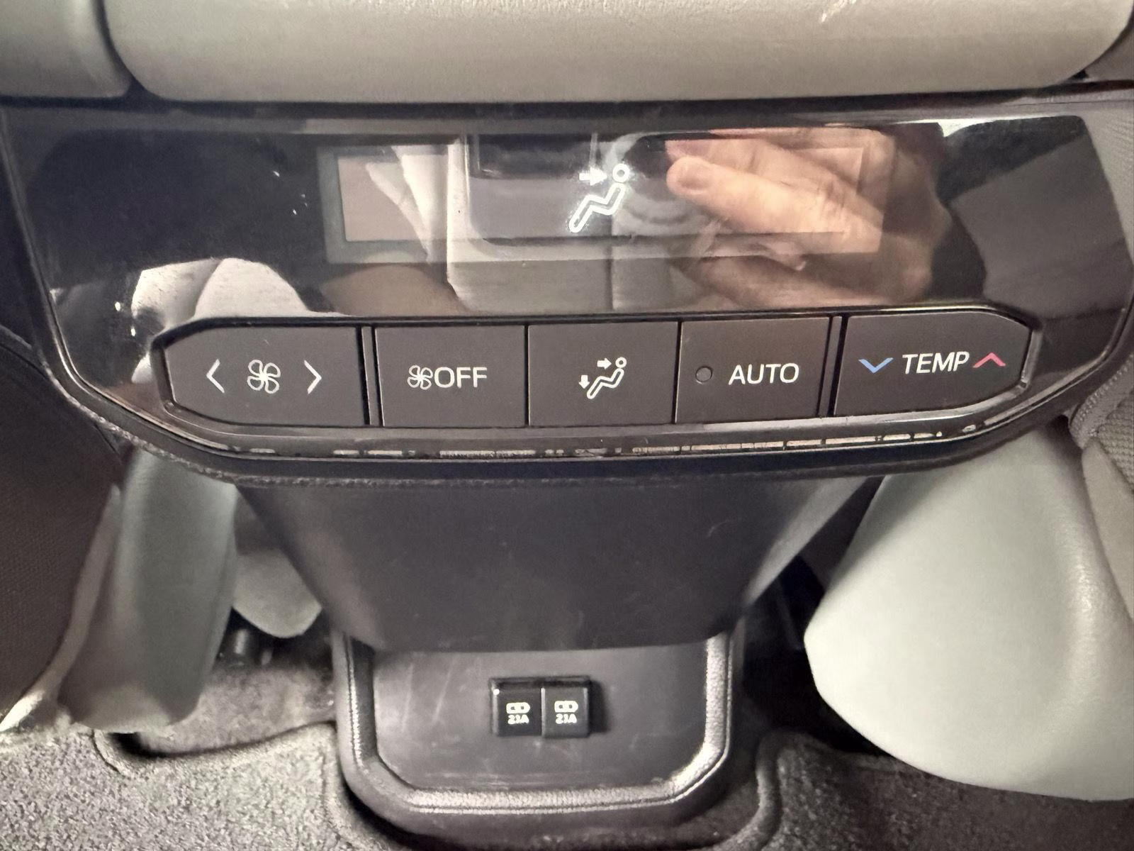 2021 Toyota Highlander Hybrid LE AWD SUV