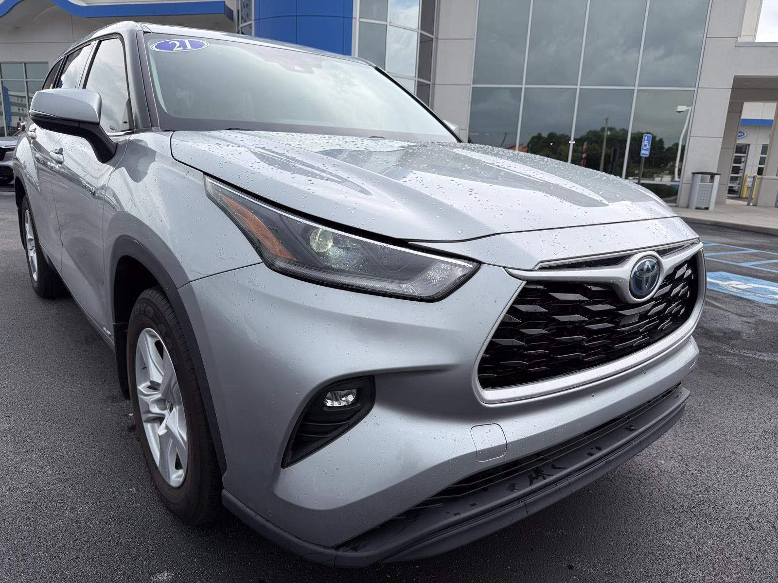 2021 Toyota Highlander Hybrid LE AWD SUV