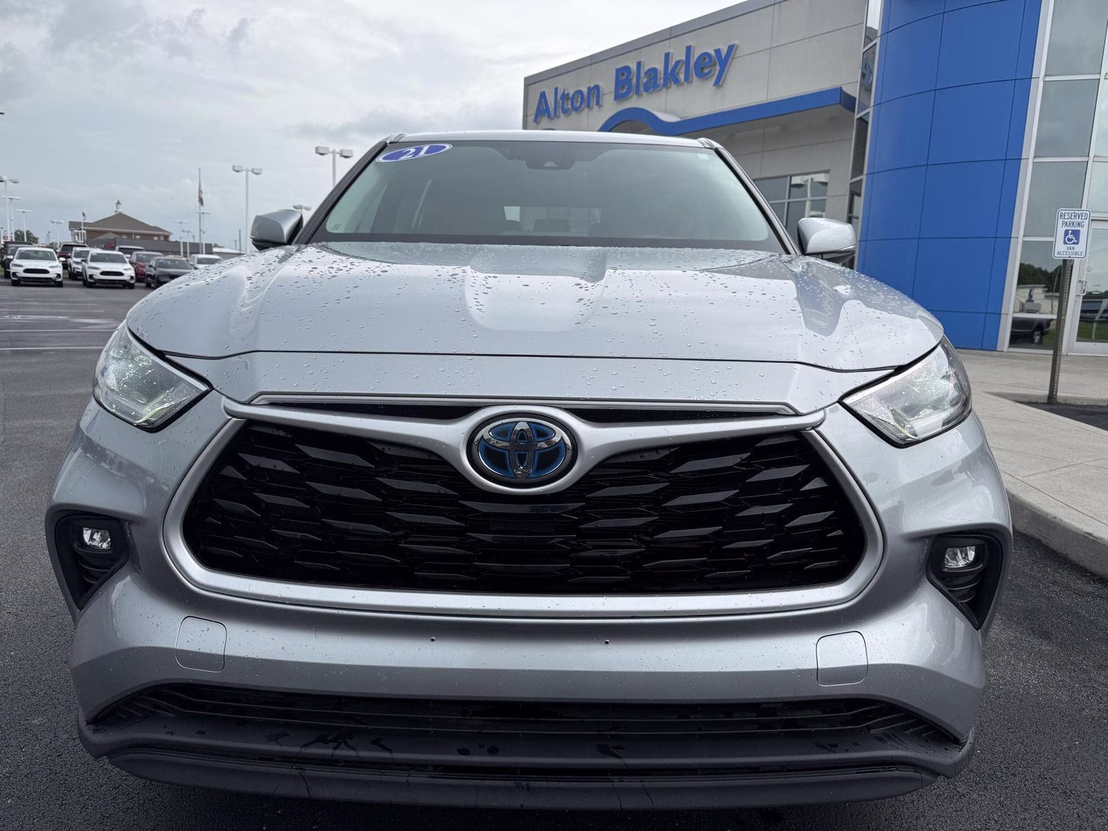 2021 Toyota Highlander Hybrid LE AWD SUV