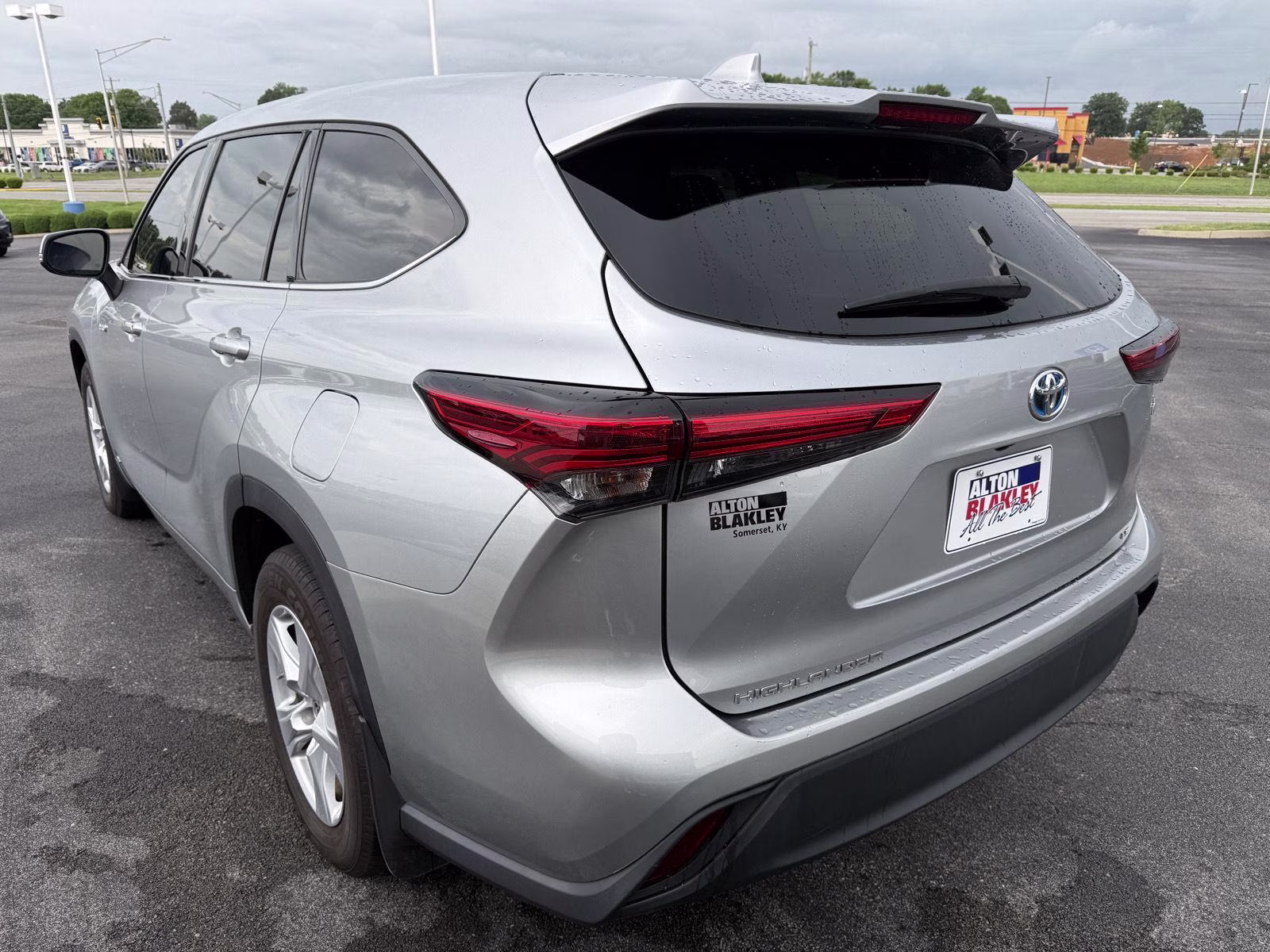 2021 Toyota Highlander Hybrid LE AWD SUV