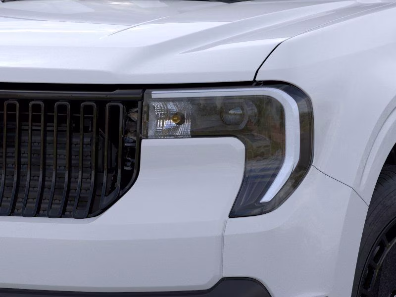 2026 White Metallic Ford Maverick Lobo Standard AWD Truck