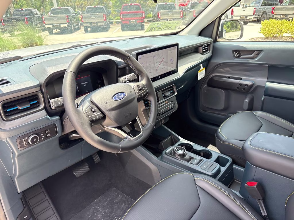 2026 White Metallic Ford Maverick Lobo Standard AWD Truck