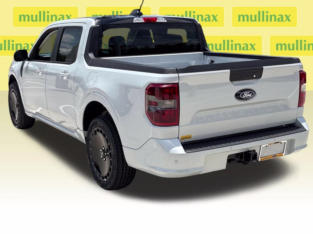 2026 White Metallic Ford Maverick Lobo Standard AWD Truck
