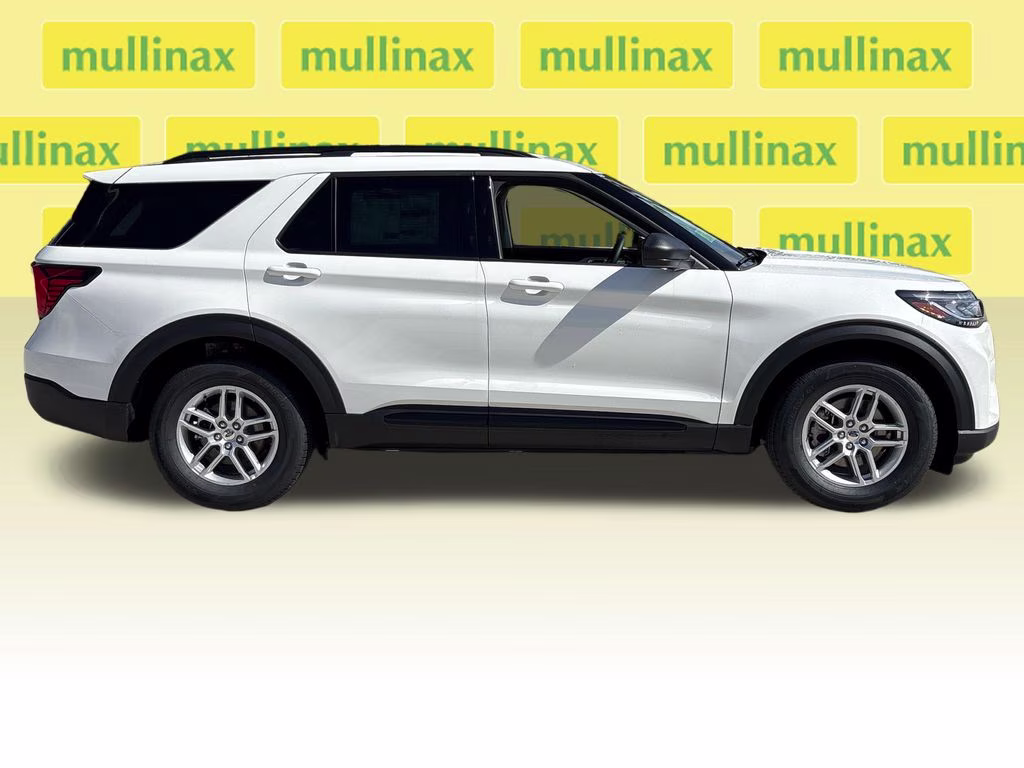 2026 Star White Metallic Tri-Coat Ford Explorer Active RWD SUV