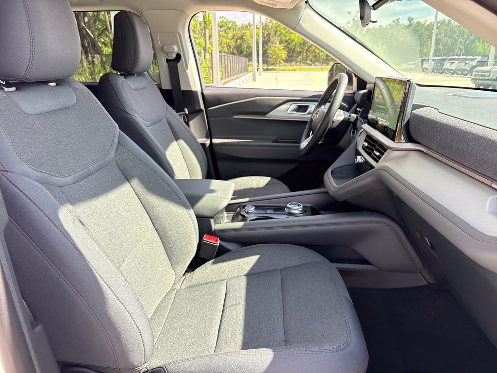 2026 Star White Metallic Tri-Coat Ford Explorer Active RWD SUV