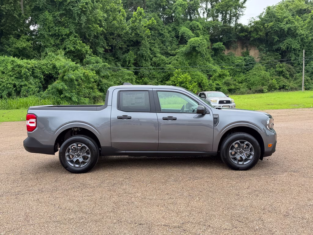 2026 Carbonized Gray Metallic Ford Maverick XLT FWD Truck