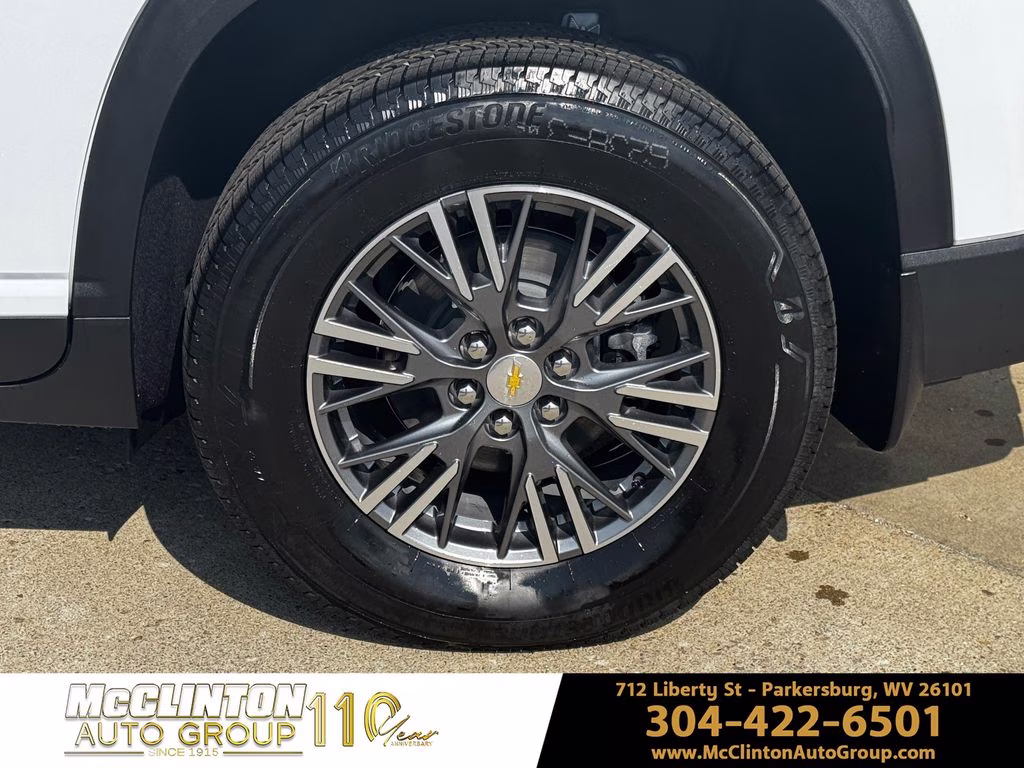 2026 Polar White Tricoat Chevrolet Traverse LT AWD SUV