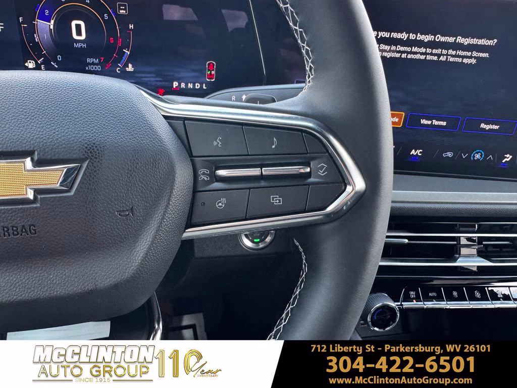 2026 Polar White Tricoat Chevrolet Traverse LT AWD SUV