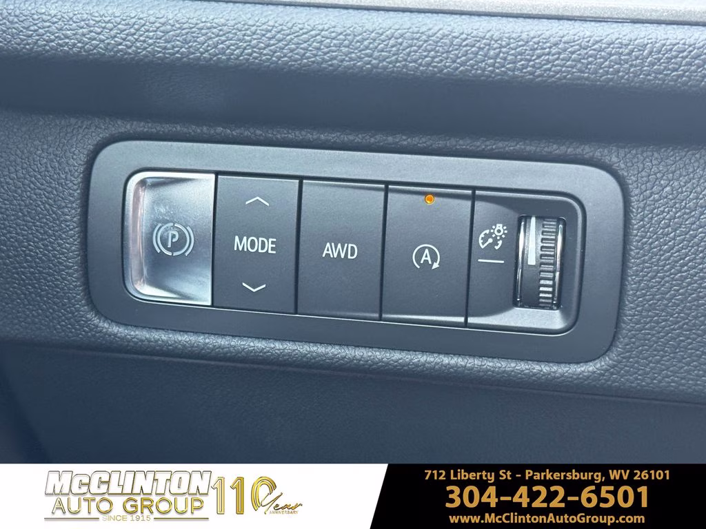 2026 Polar White Tricoat Chevrolet Traverse LT AWD SUV