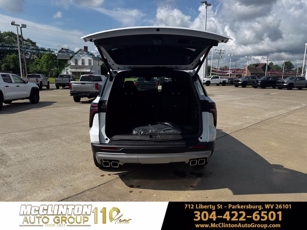 2026 Polar White Tricoat Chevrolet Traverse LT AWD SUV