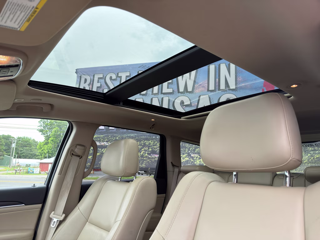2021 Bright White Clearcoat Jeep Grand Cherokee Limited 4X4 SUV
