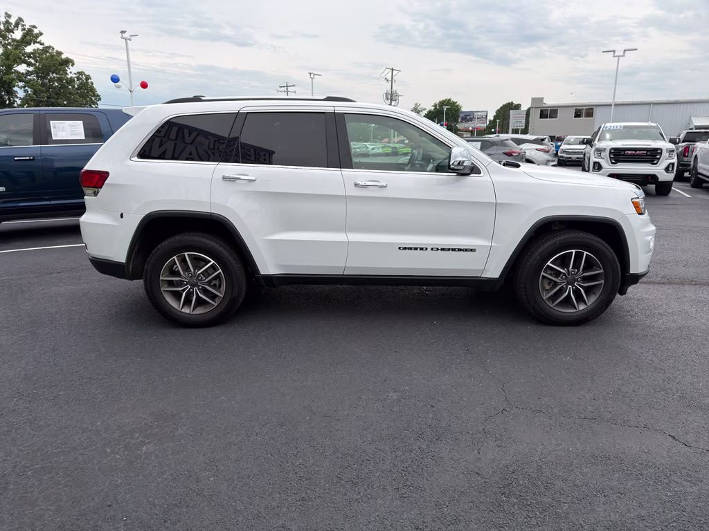 2021 Bright White Clearcoat Jeep Grand Cherokee Limited 4X4 SUV