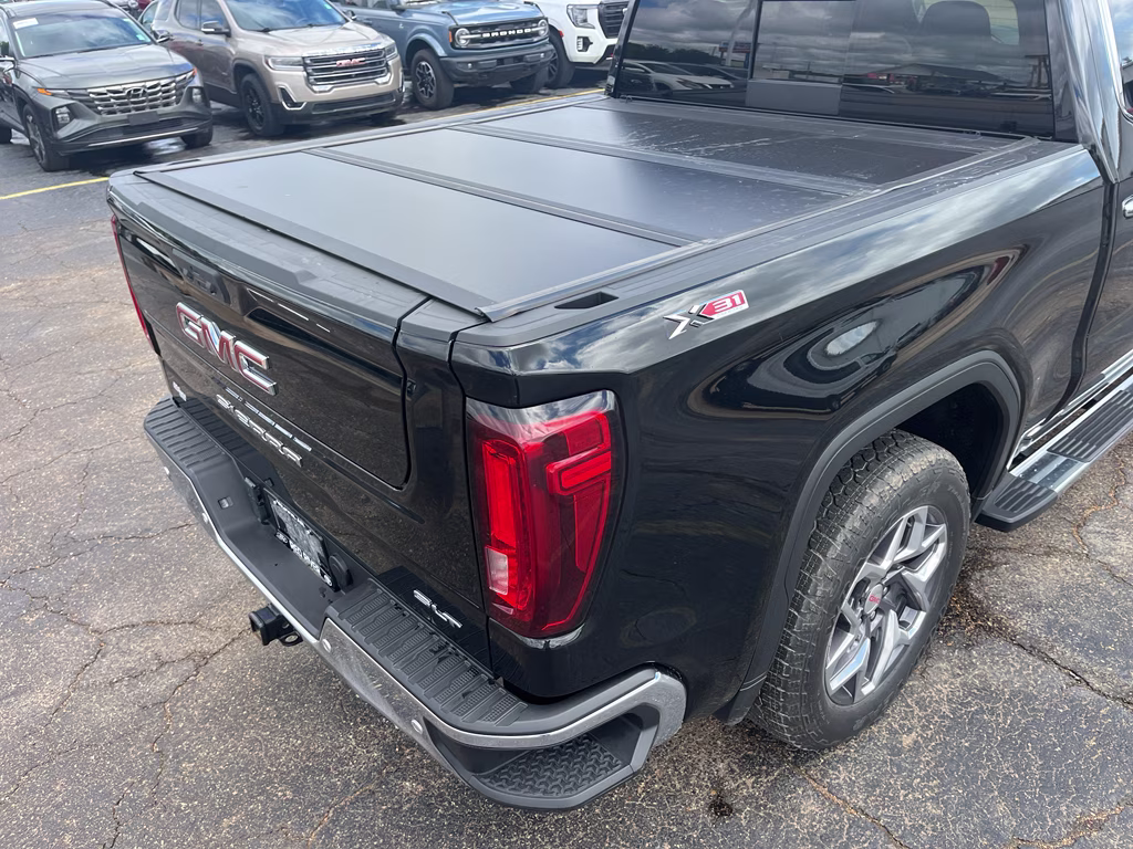 2024 Onyx Black GMC Sierra SLT 4X4 Truck