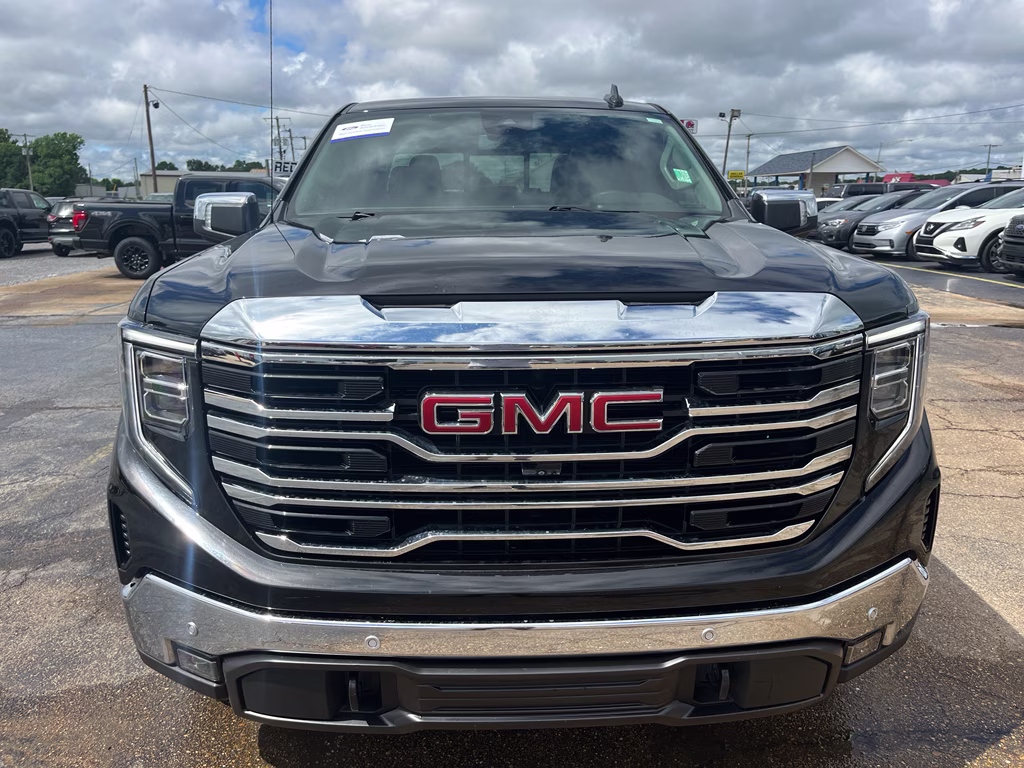 2024 Onyx Black GMC Sierra SLT 4X4 Truck