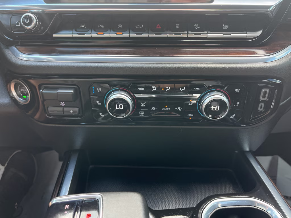 2024 Onyx Black GMC Sierra SLT 4X4 Truck