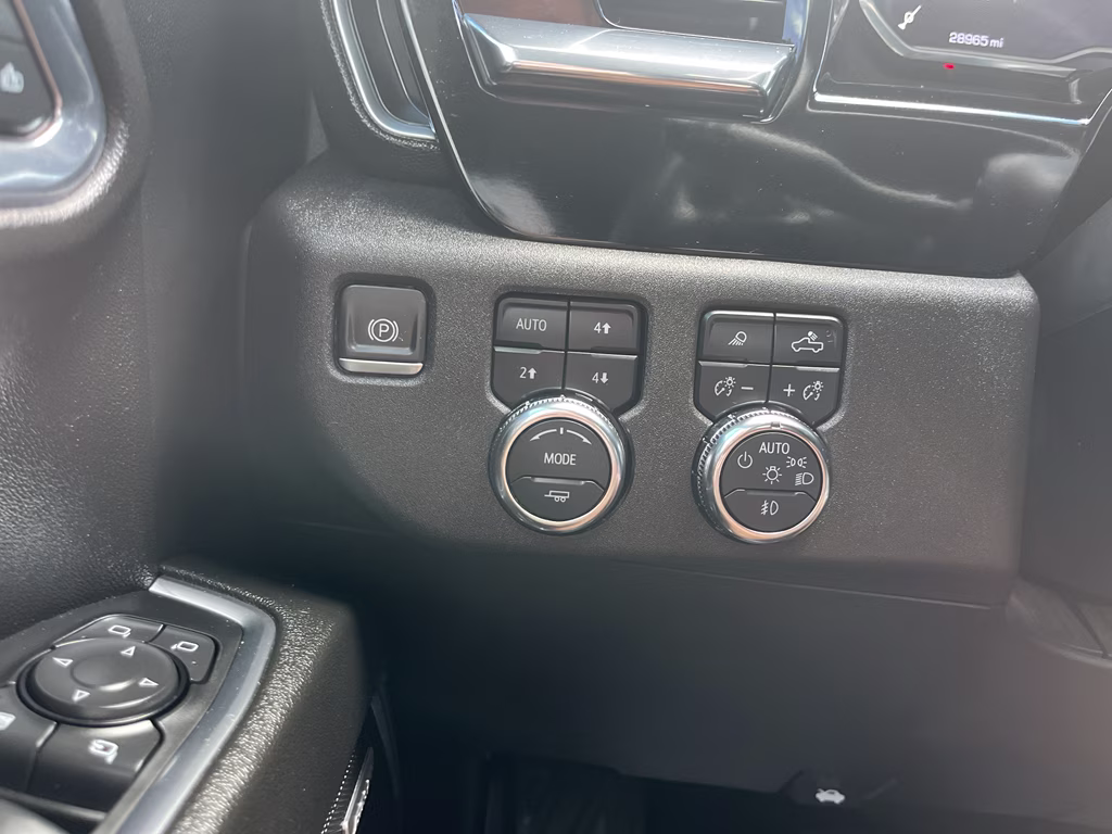 2024 Onyx Black GMC Sierra SLT 4X4 Truck